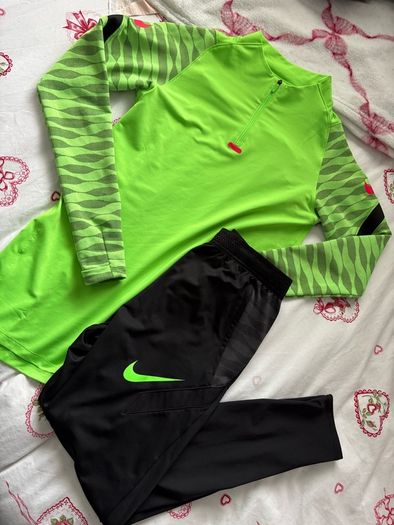 mens nike tracksuit