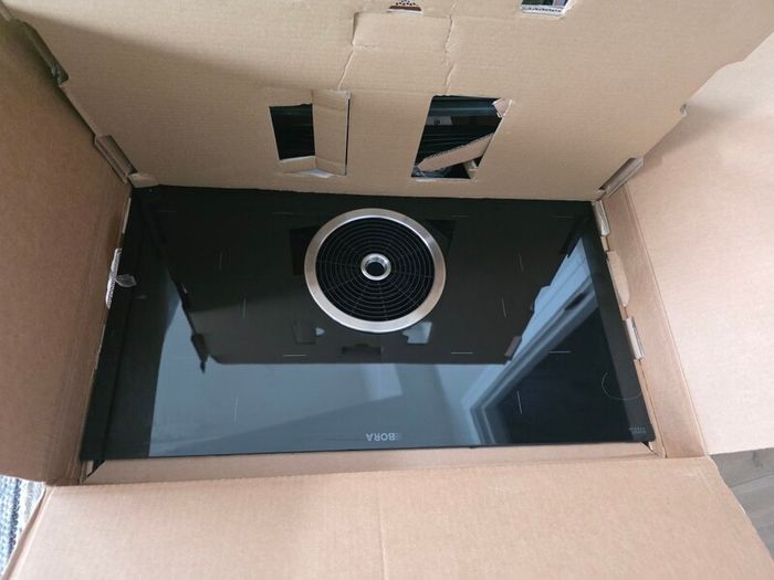 BORA BASIC BIAS Induction Hob with Built-in Extraction. As New