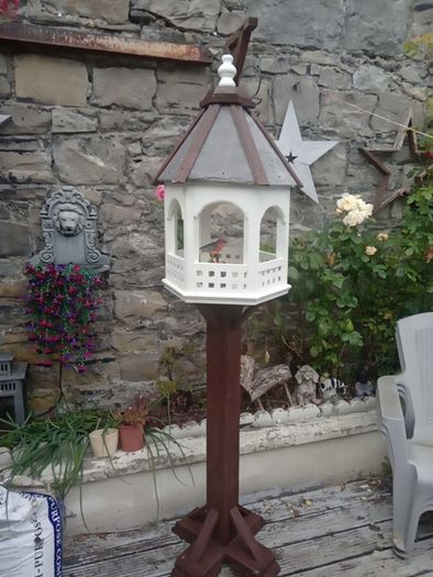 bird house/table