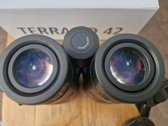 Binoculars ,Zeiss Terra ED 10x42.