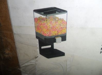 dry breakfast dispenser