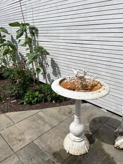 Iron bird bath