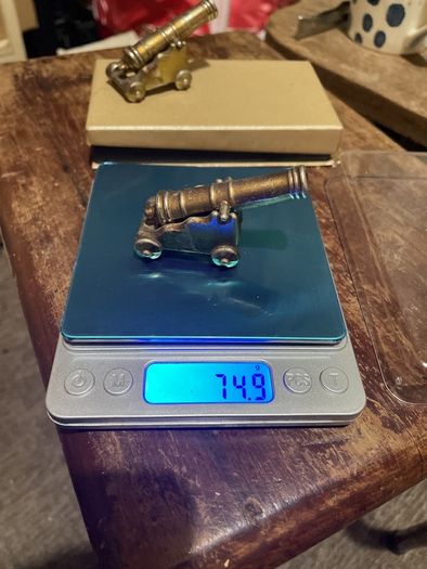 Vintage miniature brass/pewter cannon figurines