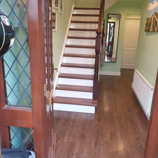 Laminate floor flooring  service