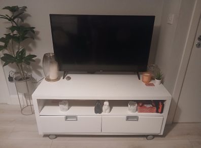 Tv unit