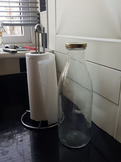1 litre glass bottle with cap