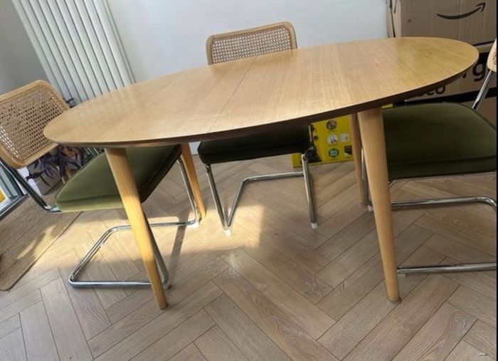 Oval Extendable Dining Table