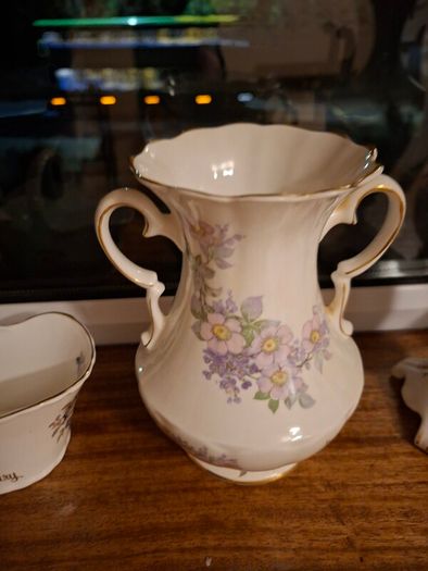 Royal Tara Fine Bone China 7 Pieces
