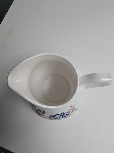 Vintage Royal Tara Fine Bone China Tea Set - "Tara Hall" Collection (5 Pieces)