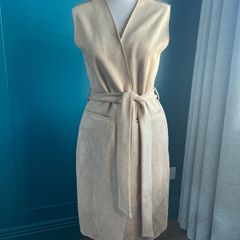 Gallery sleeveless jacket. Size 12
