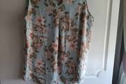 Sleeveless Floral Print Top