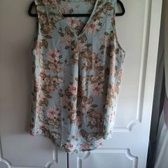 Sleeveless Floral Print Top