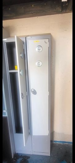 metal lockes