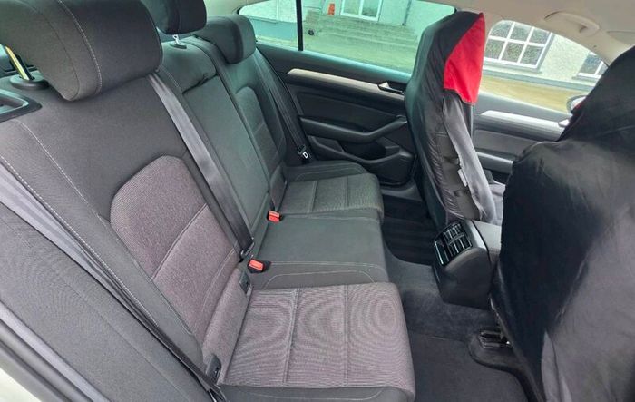 Volkswagen Passat 2.0 TDI SE Business BMT 150PS 4D
