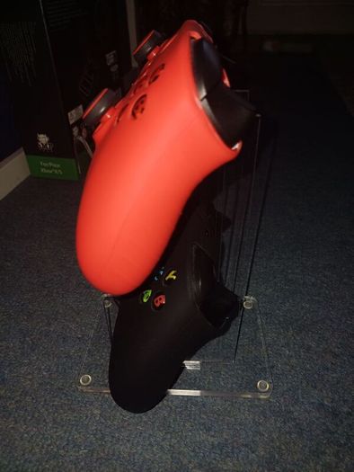 Xbox controler holder. Only holder