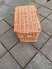 wicker picnic hamper basket