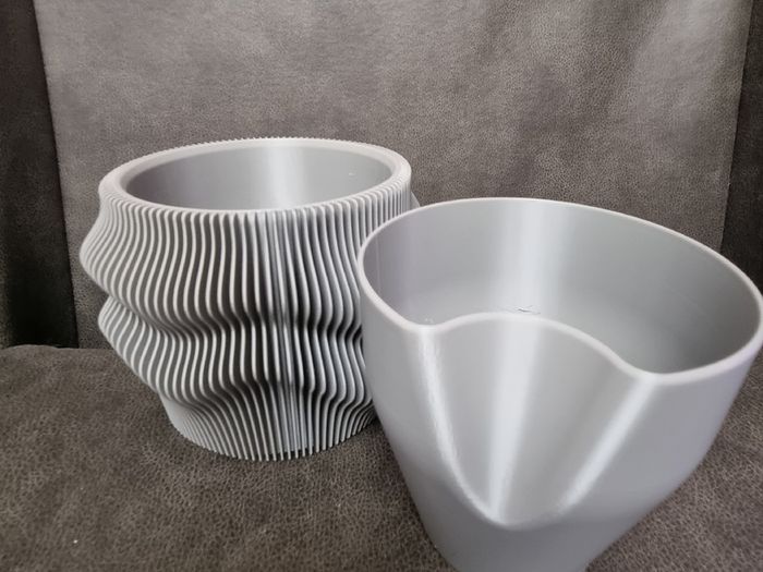 3D printed plant pot - grey PETG