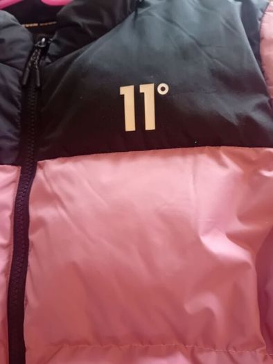 ladies jacket. 11 degrees size 8. Used handful of times