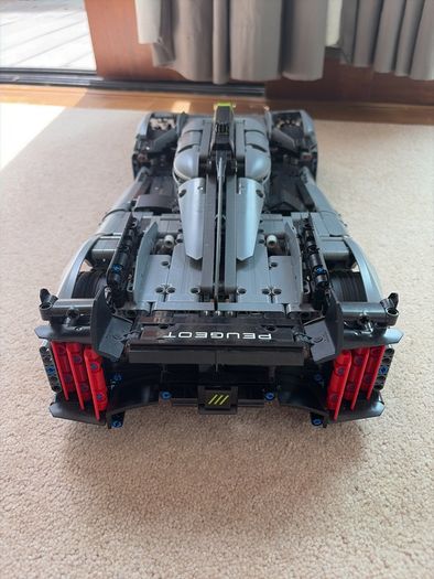 Lego Peugeot Le Mans Hypercar 42156
