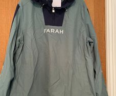 Farah sports top