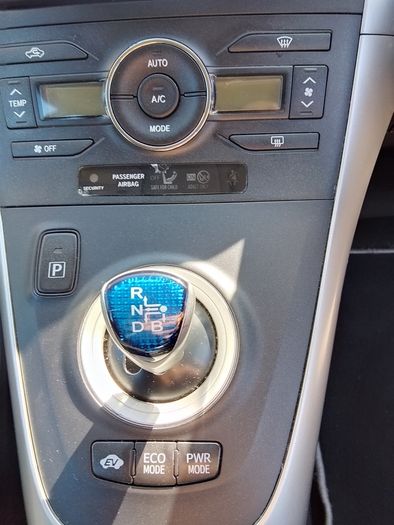 2012 Toyota Auris Hybrid Automatic.