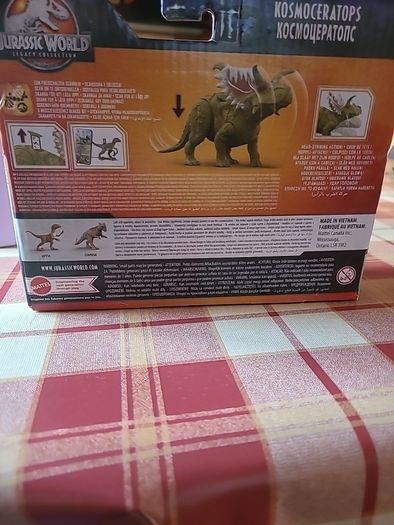 Jurassic world kosmoceratops