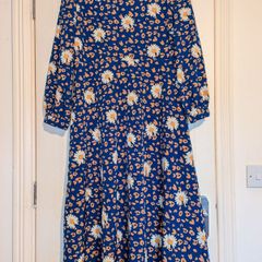 Gorgeous floral/Daisy print midi dress from Marc Angelo