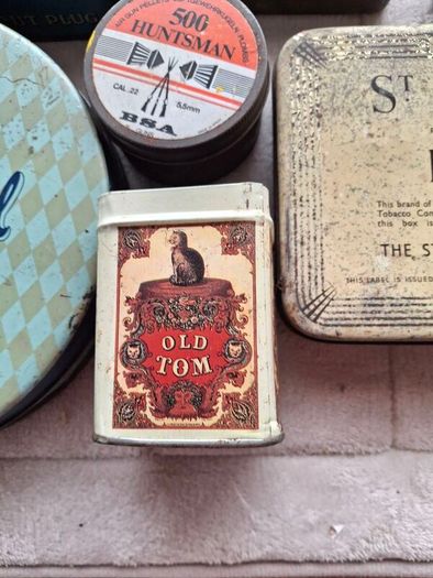 A Job Lot Of 9x  Vintage Tins Big & Small Tins All Vintage