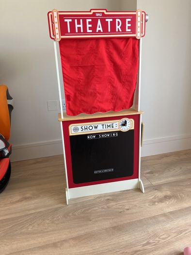 Tidlo play shop and theatre.
