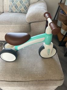 Toddles balance bike