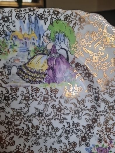 crinoline lady