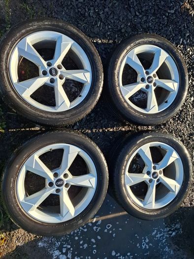19" Genuine Audi Q3 S Line Alloys with tyres