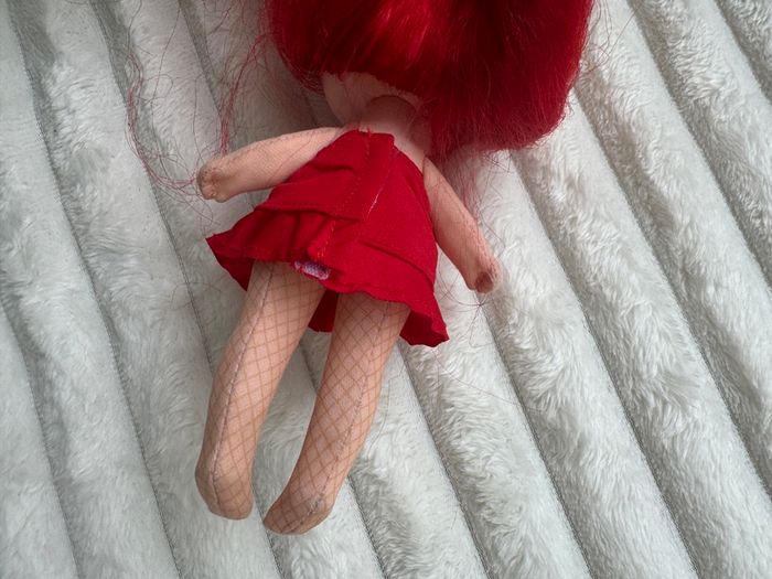 Na! Na! Na Surprise Doll Series 1 Roxie Used Dirty Please look at the pictures