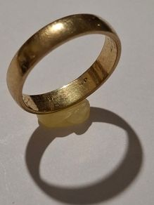 gold ring