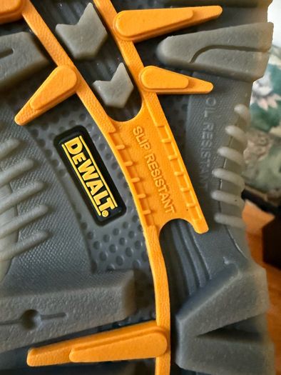 NEW DeWALT Titanium S3 Waterproof Safety Boots UK 7