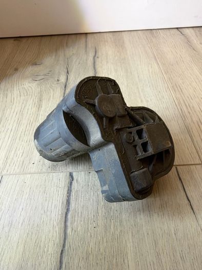 Vw golf mk7 electric parking brake motor RH passenger side MK7 TSI TFSI GTD