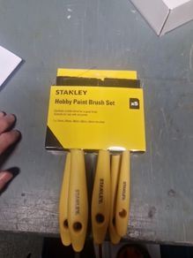 paint brushes
