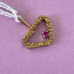 9 crt Gold with Ruby Pendant