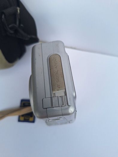 Canon PowerShot A520 digital camera