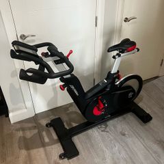 Life Fitness IC6 indoor cycle