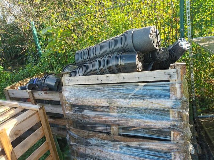 Large amount Plastic shrub pots,2/3/5/7.5/10 liter