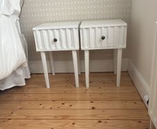Bedside lockers