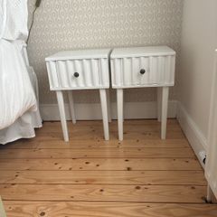 Bedside lockers