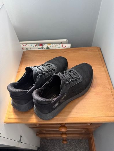 Skechers Slip-ins- Tamanho 9UK - (1 month only)