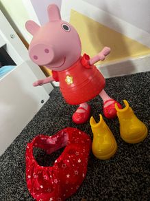 Dancing peppa