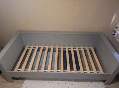 single bed frame (sofabed)
