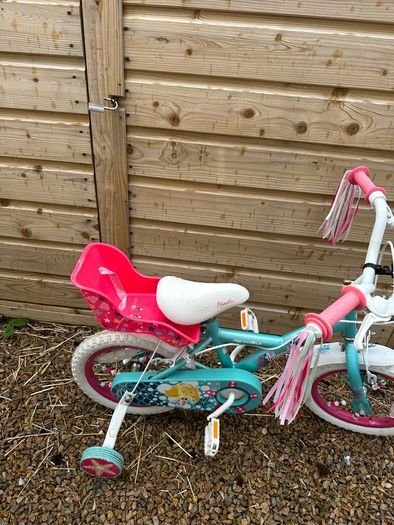 Girls bike