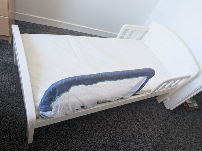 Kids bed frame