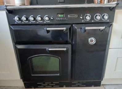Rangemaster dual fuel oven and hob