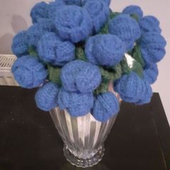 Crochet + knitting Bouquet Blanket with 36 roses 70 cm = 28 inches centre piece 40 euro vase not for sale not inclued